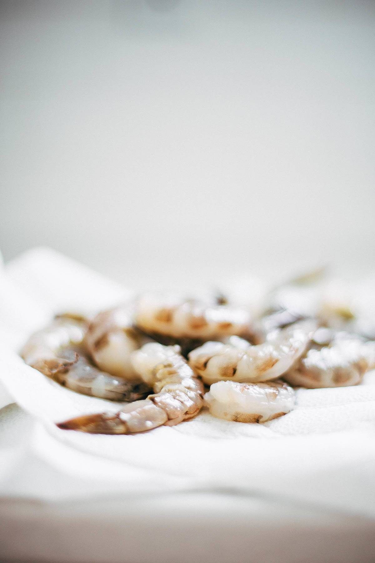 Spanish Shrimp with Garlic Bread Sauce - made with just 7 familiar, easy to find ingredients and fancy enough for company! | pinchofyum.com Spanish Shrimp with Garlic Bread Sauce - made with just 7 familiar, easy to find ingredients and fancy enough for company! | pinchofyum.com