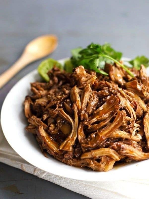Honey Glazed Crockpot Chicken Adobo - simple pantry ingredients, hardly any hands-on time, 200 calories. | https://global-wellness.news